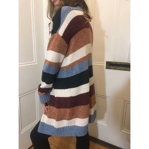 AMERICAN EAGLE CARDIGAN (SIZE EXTRA SMALL)